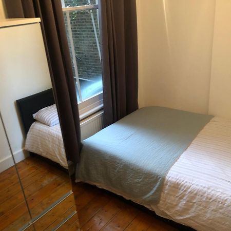 Cosy Double Room In West Kensington London Exterior photo