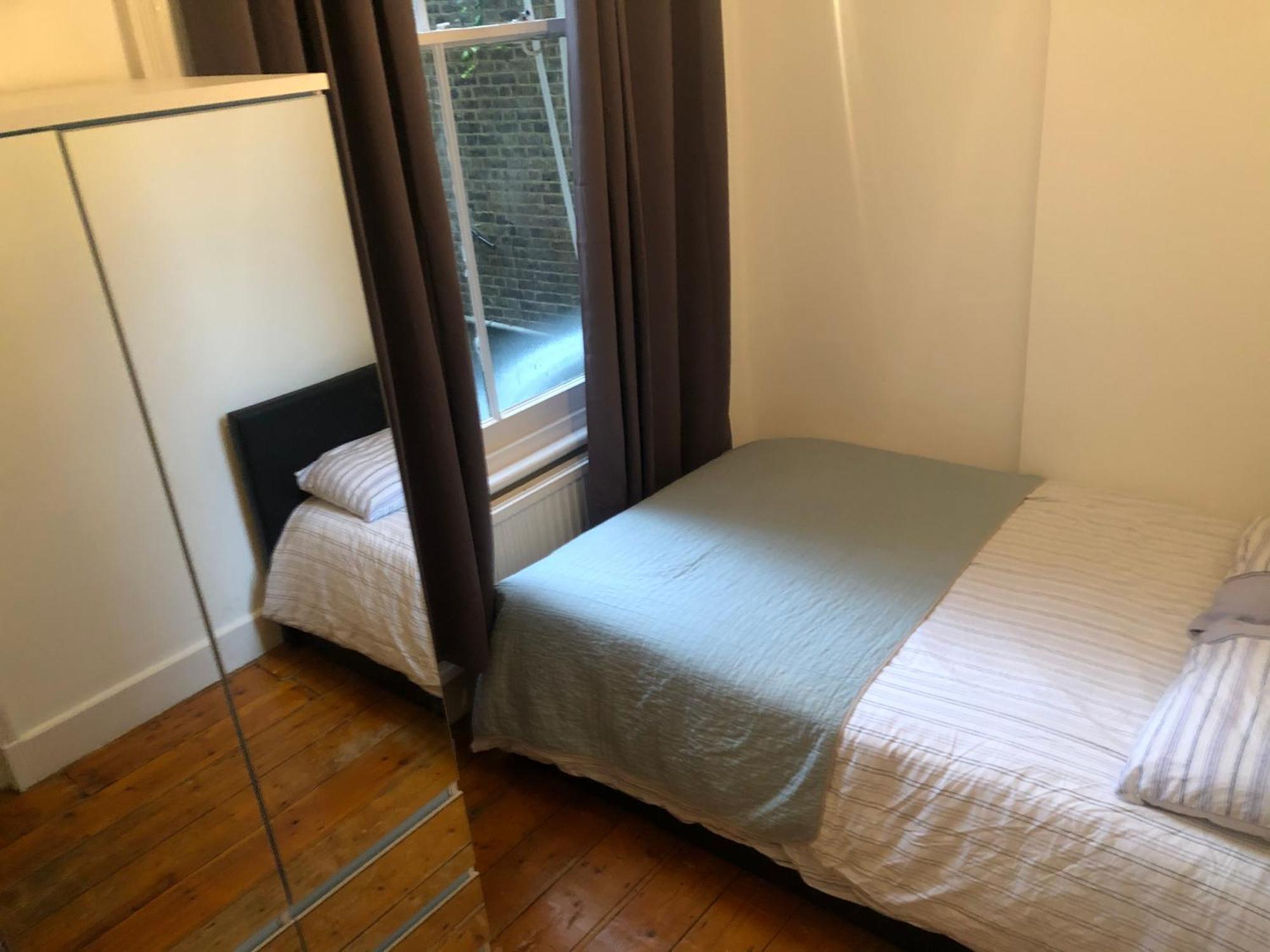 Cosy Double Room In West Kensington London Exterior photo